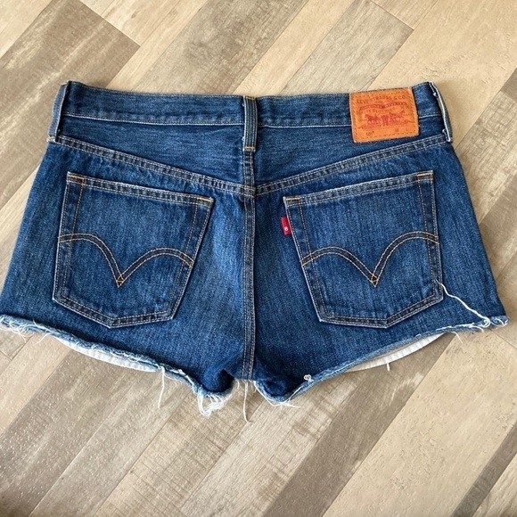 Levi's 501 Button Fly Cutoff Denim Jean Shorts Cheeky EB - Picture 14 of 14